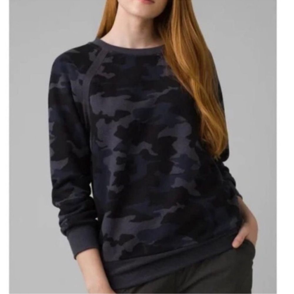 Prana Nautical Camo Cozy Up Crewneck Raglan Long Sleeve Pullover Sweatshirt med